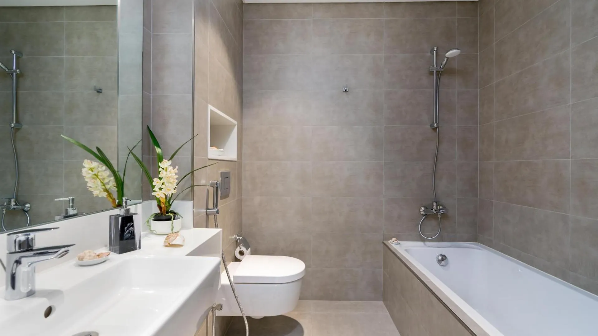 Luxury 1Br In District 1 Residences 11 - Ahlan Hh Dubai Apartment